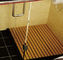 estera grabada en relieve haya de los 60cm * de los 80cm Skidproof WPC para la instalación fácil del cuarto de baño