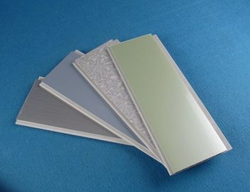 Los paneles de pared durables del cuarto de baño UPVC para el recubrimiento de paredes interior, color verde blanco azul gris