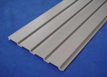 El panel de pared gris frío del garaje del panel del listón del panel del PVC Slatwall de la espuma