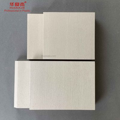 Buen precio Marco de puerta impermeable de WPC interior para el sitio a prueba de humedad en línea