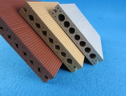 Buen precio Compuestos plásticos de madera huecos amistosos al aire libre de Eco para el edificio público en línea