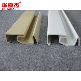 Buen precio Los paneles de pared plásticos del almacenamiento Grey Slatwall Panels For Garage o tiendas en línea