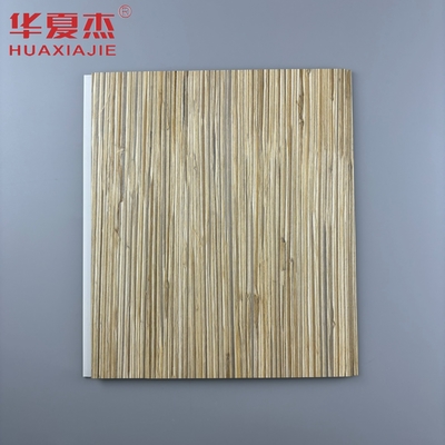 Buen precio Diseño moderno Grano de madera Panel de pared de PVC de superficie laminada Panel de techo de superficie Decoración para el interior y el exterior del hogar en línea
