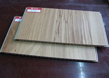 Buen precio Revestimiento amistoso de la pared de Eco WPC con el grano de madera del modelo de DIY en línea