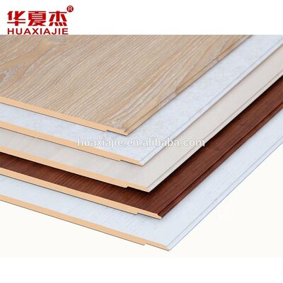 Buen precio Panel de pared de WPC reciclable ecológico con estilo de diseño moderno resistente a la pudrición por humedad e insectos en línea