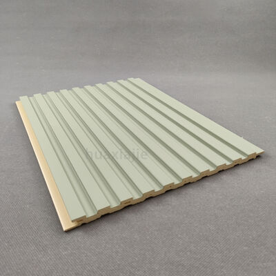 Buen precio Panel de pared de WPC impermeable con superficie laminada y material reciclable ecológico para revestimiento interior moderno en línea
