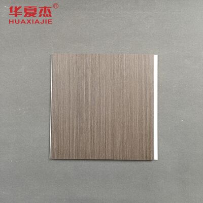 Buen precio Paneles de pared de PVC impermeables Grano de madera paneles de pared laminados diseño de paredes de interior de PVC en línea