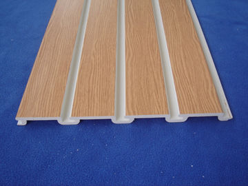 Buen precio Almacene los paneles de pared plásticos de la viruta de los paneles de pared del garaje del accesorio/PVC, 4