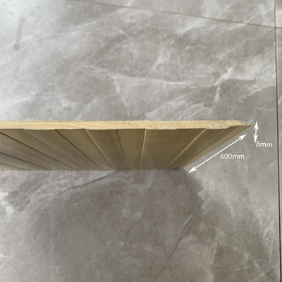 Prenda impermeable plástica laminada moderna del panel de pared de Wpc para la decoración interior