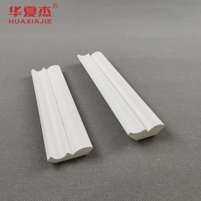 Vinyl blanco 12FT / 25/64 X 1-39/64 Coronilla de cama moldeado en PVC para la decoración de edificios