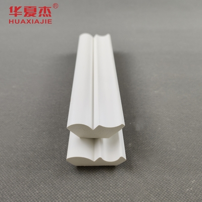Vinyl blanco 12FT / 25/64 X 1-39/64 Coronilla de cama moldeado en PVC para la decoración de edificios