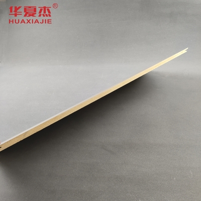 Panel de pared de WPC de superficie plana anticorrosivo 600 mm x 9 mm para decoración de interiores