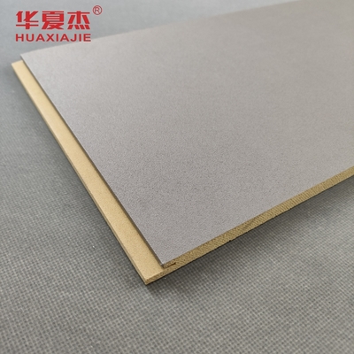 Panel de pared de WPC de superficie plana anticorrosivo 600 mm x 9 mm para decoración de interiores
