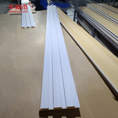 Diseño moderno de simplicidad Panel de pared laminado Wpc para decoración exterior e interior
