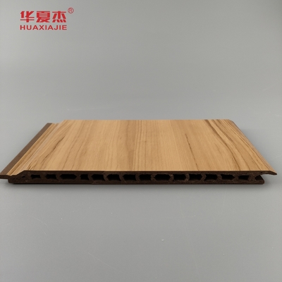 2024 Nuevo diseño Sliver Patrón de lujo / Naturaleza Woodgrain Wpc paneles para decoración de paredes