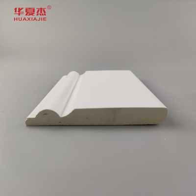 Moldeado de base de pvc de alta calidad superficie lisa blanca 95x12mm revestimiento interior de pvc