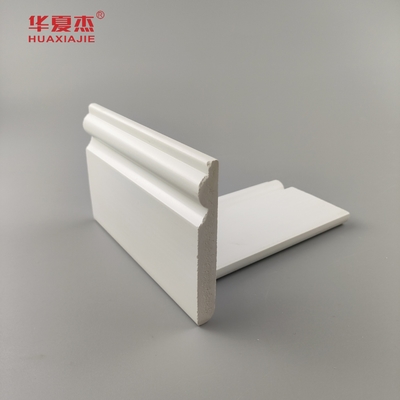 Moldeado de base de pvc de alta calidad superficie lisa blanca 95x12mm revestimiento interior de pvc