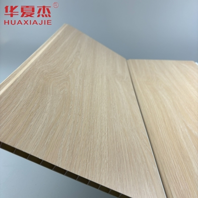 Moderno diseño de color roble panel de pared de PVC en forma de U panel interior de PVC material de construcción a prueba de humedad