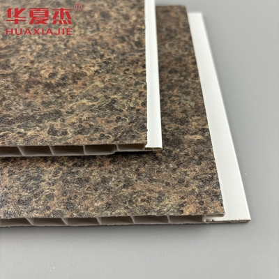 Venta al por mayor de paneles de pared de piedra de PVC estampados en caliente paneles de techo de PVC para decoración interior y exterior de viviendas