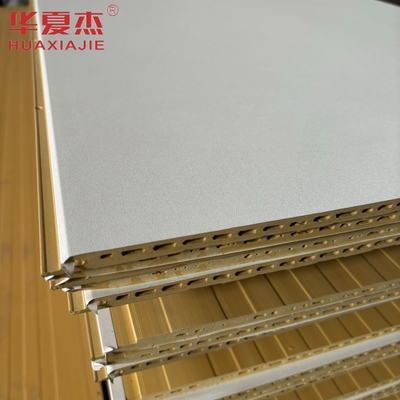Panel de pared wpc blanco de alta calidad 600x9mm tablero wpc laminado material de decoración impermeable