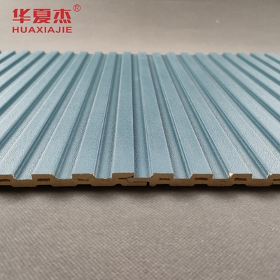 Panel de pared y techo de madera plástica compuesta (WPC) impermeable para uso exterior