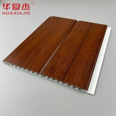 Panel de pared de pvc en forma de U de madera roja resistente a la humedad panel de techo de pvc para la decoración del salón del hogar