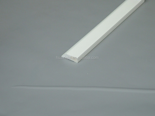 Moldeado de recorte de PVC para interiores Superficie lisa para un aspecto pulido y profesional