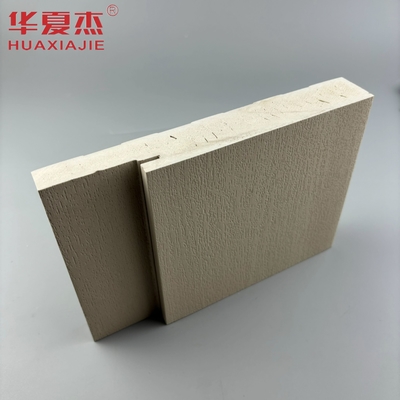 4.22kg/m Marco de puerta de WPC Moderno Versátil para ambientes interiores / exteriores