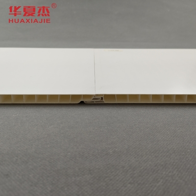 Panel de pared de PVC blanco a prueba de humedad de 250 mm de ancho para un proyecto de renovación de viviendas