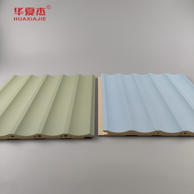 Panel de pared de WPC fácil de instalar en varios colores de madera y mármol para un aspecto suave