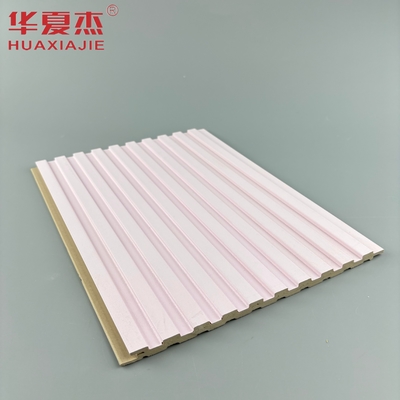 Panel de pared de wpc laminado de diseño moderno rosa para decoración de paredes en el hogar