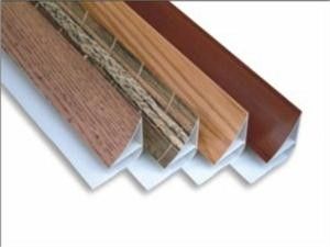 Buen precio Protector disponible del plástico de la hoja de la esquina del top del tablero de la espuma del PVC de Lamiantion en línea