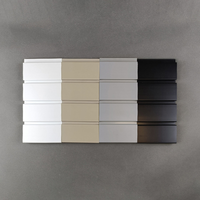 calidad Exhibición flexible ultraligera de Slatwall para la decoración de las tiendas Fábrica