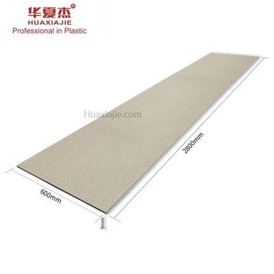 calidad Decoración interior de madera 2800x600x9m m del panel de pared de Wpc del modelo Fábrica