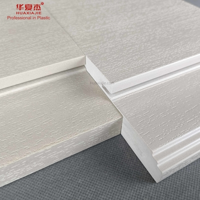 Buen precio Prenda impermeable de la canillera de puerta de la viruta WPC de madera para interior en línea