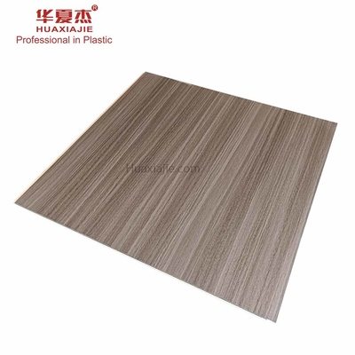 Buen precio El panel de pared del ISO Mouldproof Wpc para la decoración 2800*600*9m m en línea