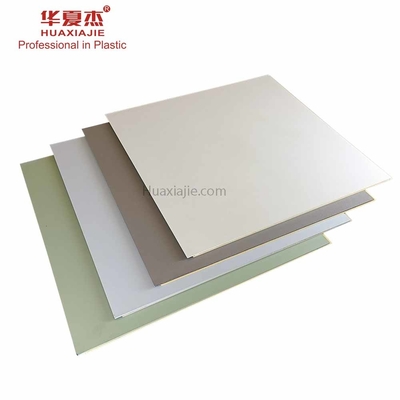 Buen precio El panel de pared de clase superior de Wpc 2800*600*9m m para la puerta del dormitorio en línea