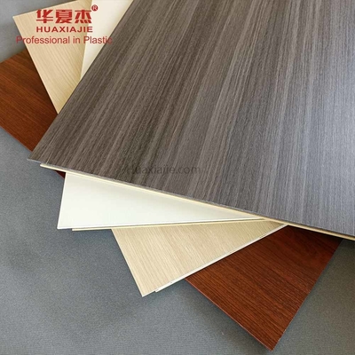 Buen precio El panel de pared impreso del estiramiento WPC 2800*600*9m m para la decoración de la casa en línea