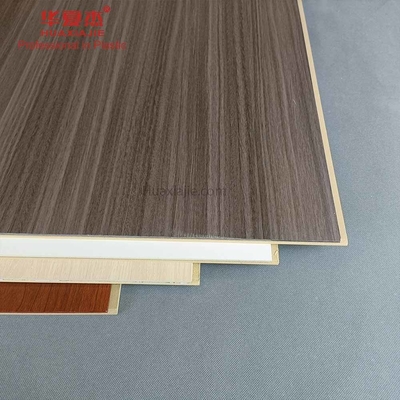 Buen precio El panel de pared de alto nivel de Wpc de madera 2800*600*9m m interiores para la decoración en línea