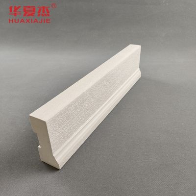 Buen precio Marco de puerta WPC moderno de 76 mm de ancho para interiores / exteriores, durabilidad y resistencia en línea