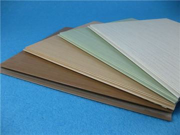 Buen precio Vinilo/los paneles de techo plásticos que laminan los sistemas del techo del PVC para decorativo en línea