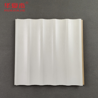Buen precio Decoración de interiores de madera blanca en forma de U con tablero laminado de WPC en línea