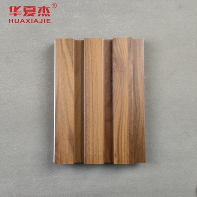 Panel de pared de madera de grano WPC paneles de pared laminados / tableros Decoración residencial comercial