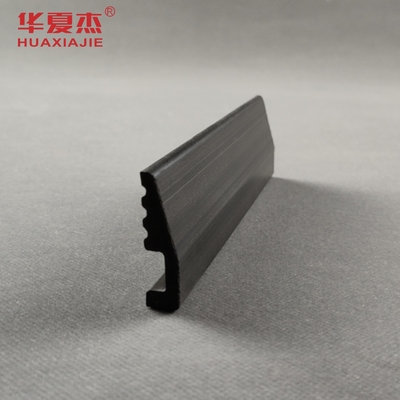 Buen precio Tabla de base de PVC negro Profile de PVC a prueba de humedad en interiores para decoración del hogar en línea