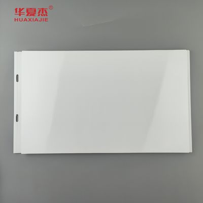 Buen precio Panel de pared de PVC de venta caliente de 12 pulgadas 16 pulgadas Panel de techo 96% Contenido de PVC para la decoración de la casa de lavado de coches en línea