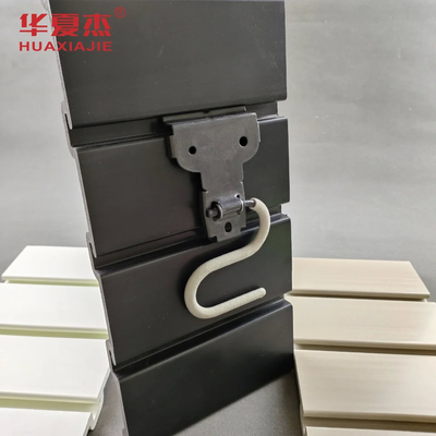 Buen precio Paneles de PVC de superficie lisa con resistencia al fuego y fácil instalación en línea