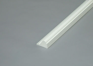 Buen precio Hoja de la espuma del PVC de la Ultravioleta-Prueba el 10ft, moldeados blancos del PVC del vinilo del casquillo bajo para el hogar en línea