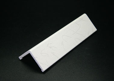 Buen precio La protuberancia interior durable del vinilo perfila PVC L hoja del ODM del OEM de la forma en línea