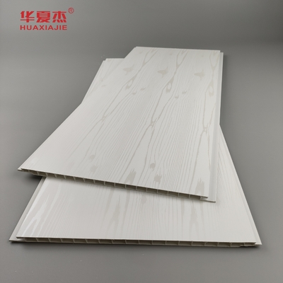 Buen precio Panel de techo de PVC fácil de instalar con longitud personalizada y opción de proceso de instalación fácil en línea