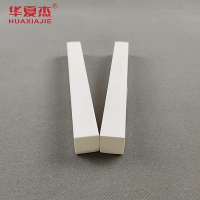 Rectángulo de longitud personalizada molde de recorte de PVC para ambientes interiores en blanco